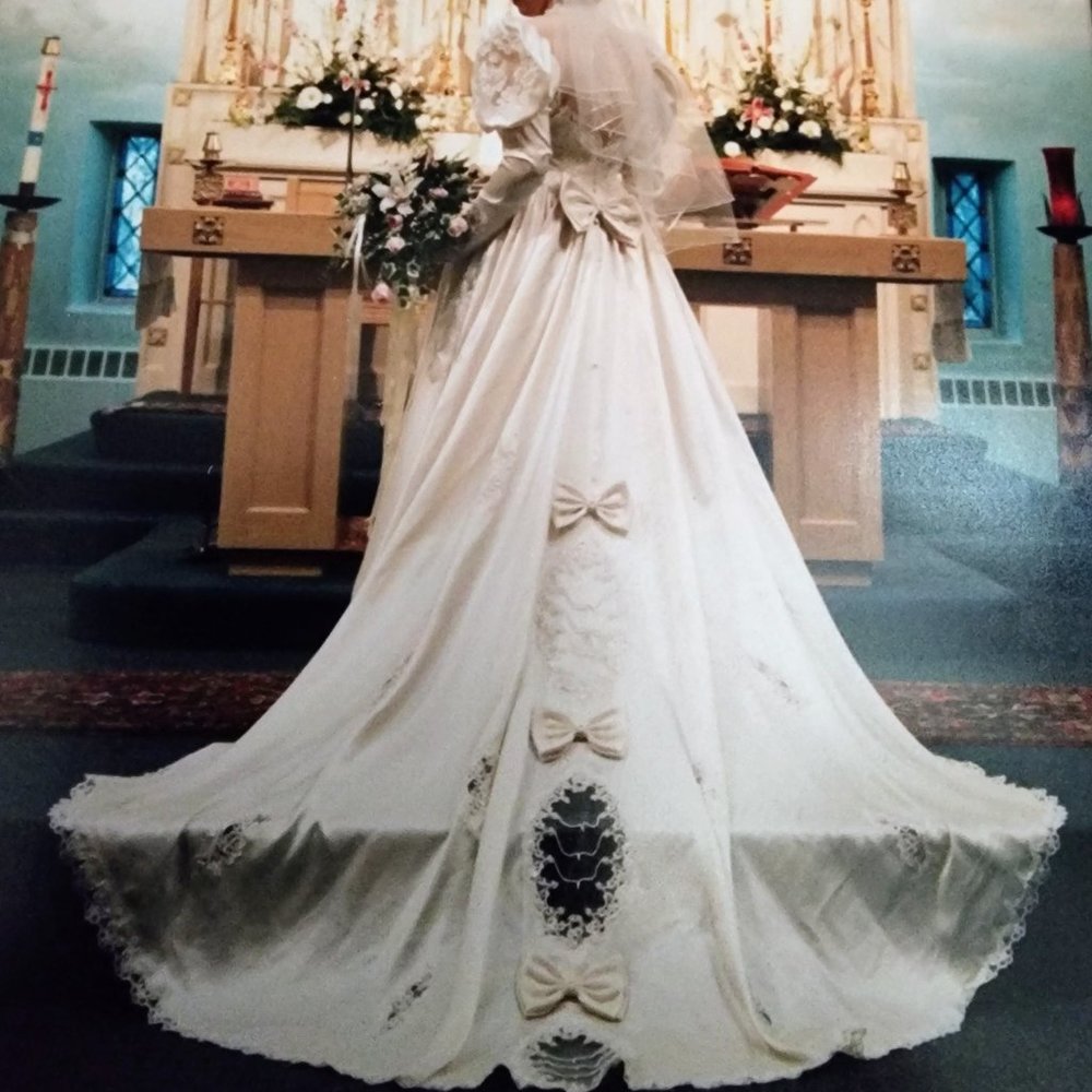 Vintage wedding dress